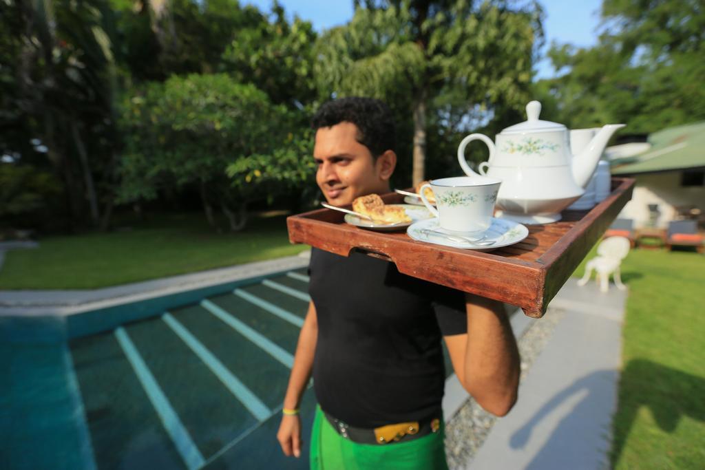 Hotel Horathapola Estate à Marawila Extérieur photo