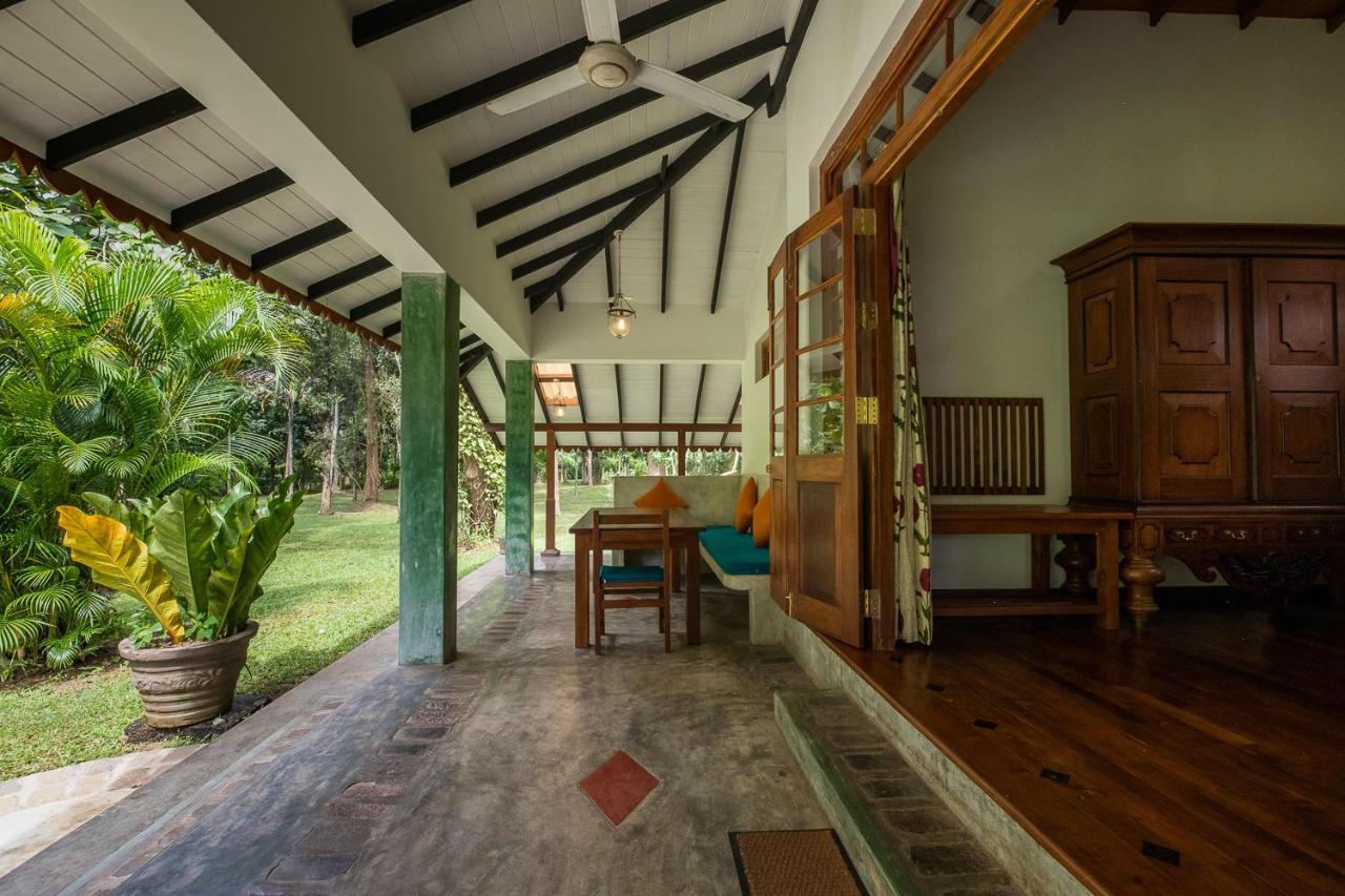 Hotel Horathapola Estate à Marawila Extérieur photo